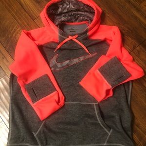 Women’s Thermo Fit Nike Sweatshirt